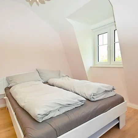 Kranichhoehe Dom wakacyjny *